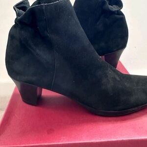 Munro Suede Black Ankle Boots Rare Narrow Fit 8.5 SS New